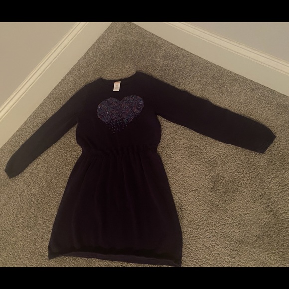 Girls sweater dress for the holiday season. - Picture 2 of 4